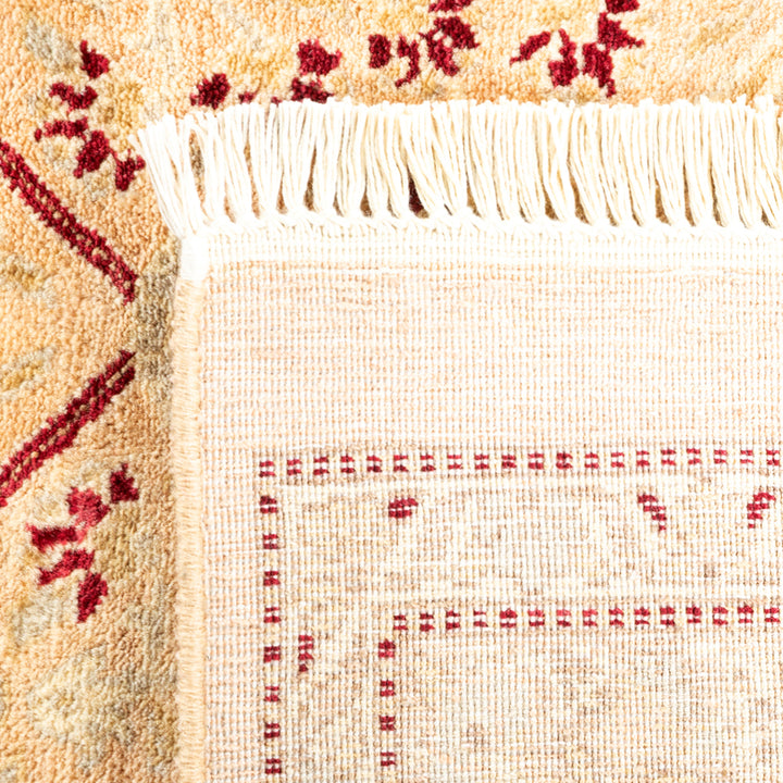 Beige Traditional Mogul Wool Rug - 9'2" x 16'4"