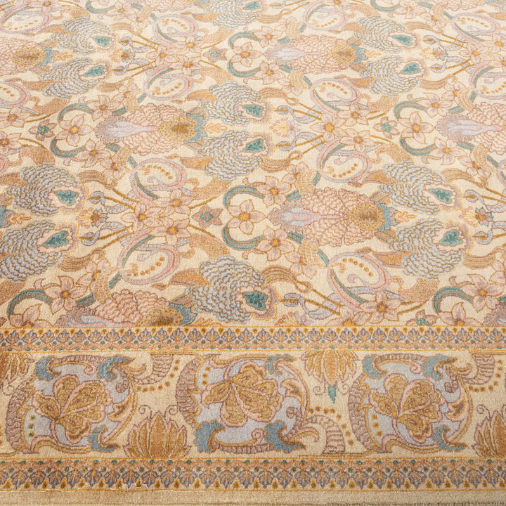 Ivory Traditional Mogul Wool Rug - 6'1" x 9'