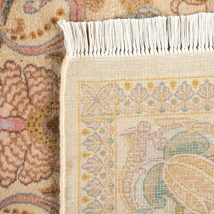 Ivory Traditional Mogul Wool Rug - 6'1" x 9'