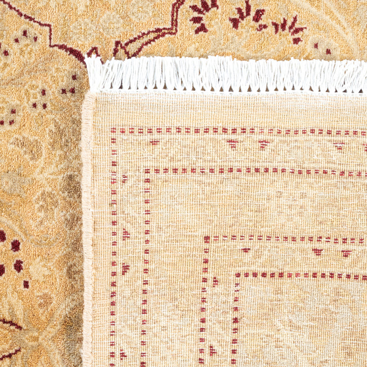 Beige Traditional Mogul Wool Rug - 6'2" x 8'10"