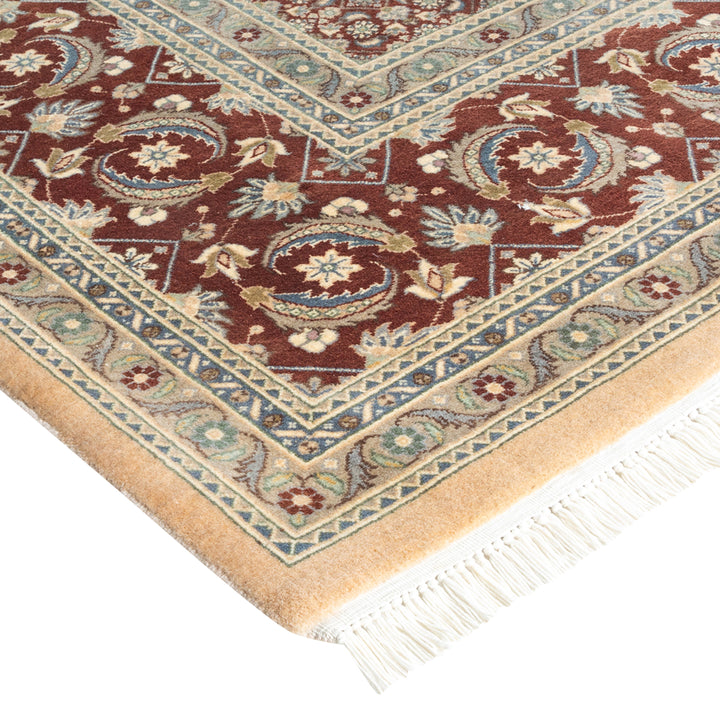 Ivory Traditional Mogul Wool Rug - 8' x 9'9"