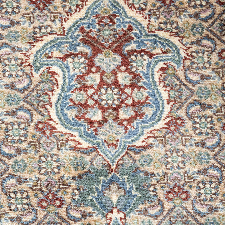 Ivory Traditional Mogul Wool Rug - 8' x 9'9"