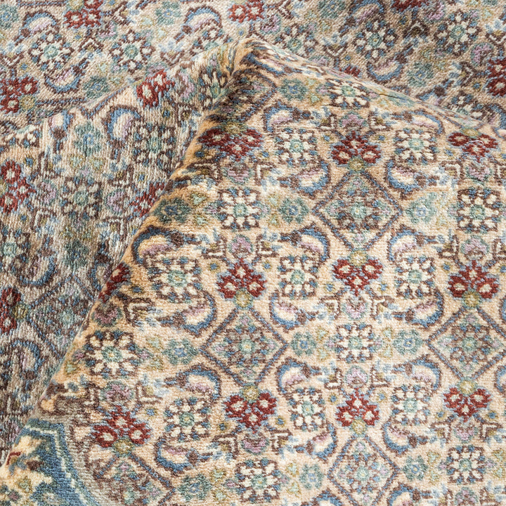 Ivory Traditional Mogul Wool Rug - 8' x 9'9"