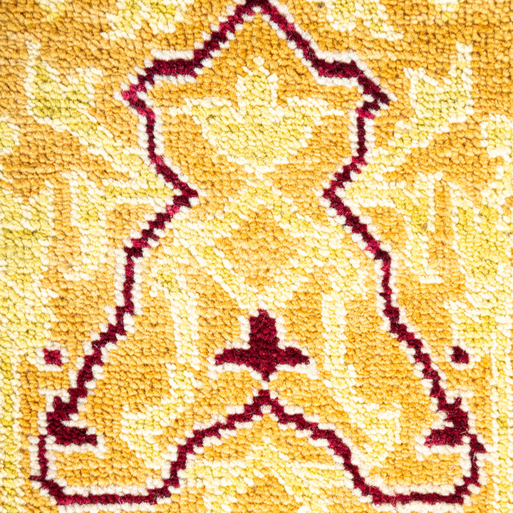 Ivory Traditional Mogul Wool Rug - 10'1" x 13'7"