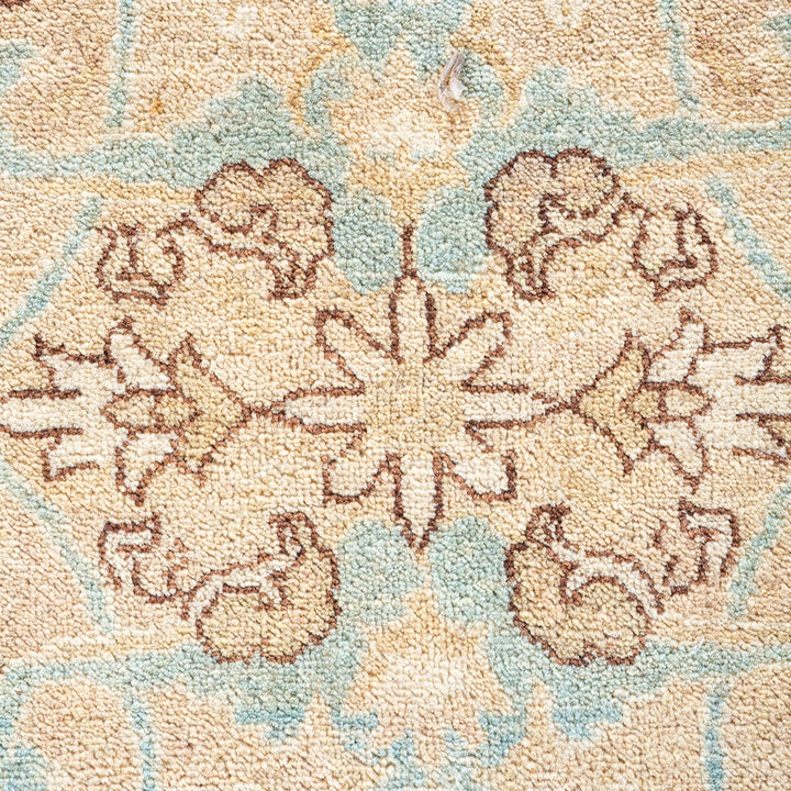 Ivory Traditional Mogul Wool Rug - 10'2" x 14'1"