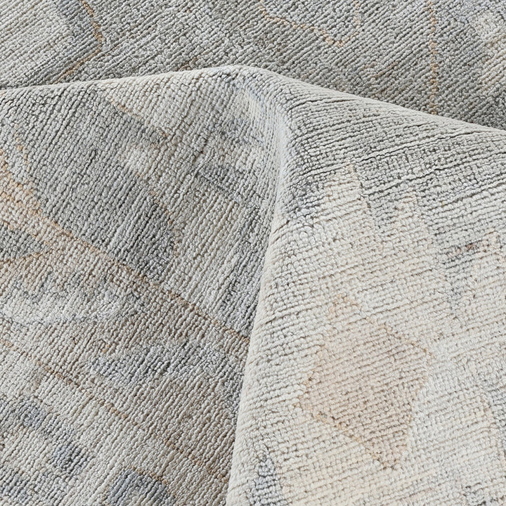 Light Grey Traditional Oushak Wool Rug - 8'9" x 11'10"