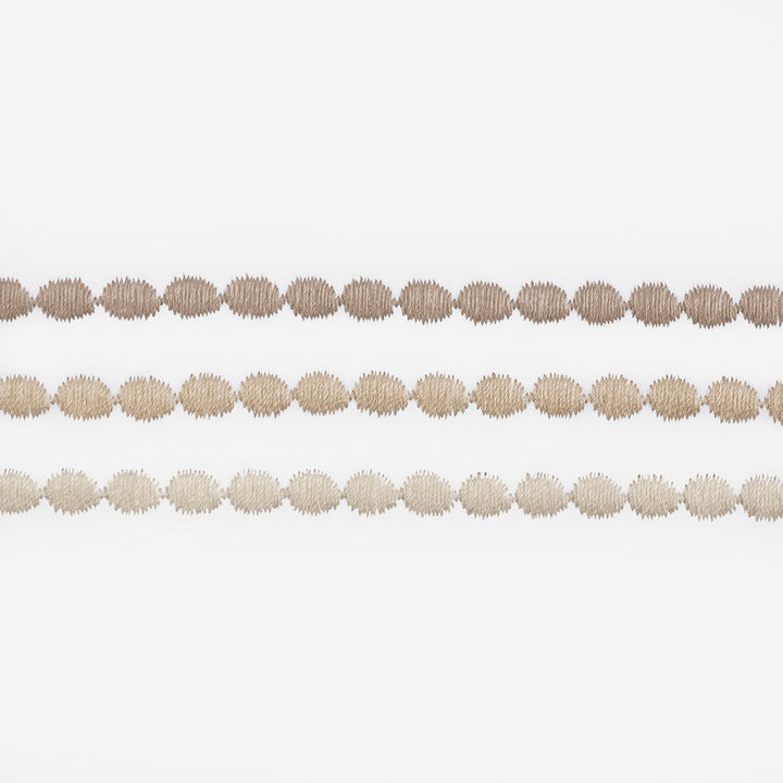 Amara Triple Pearl Sateen Sham Beach / Standard