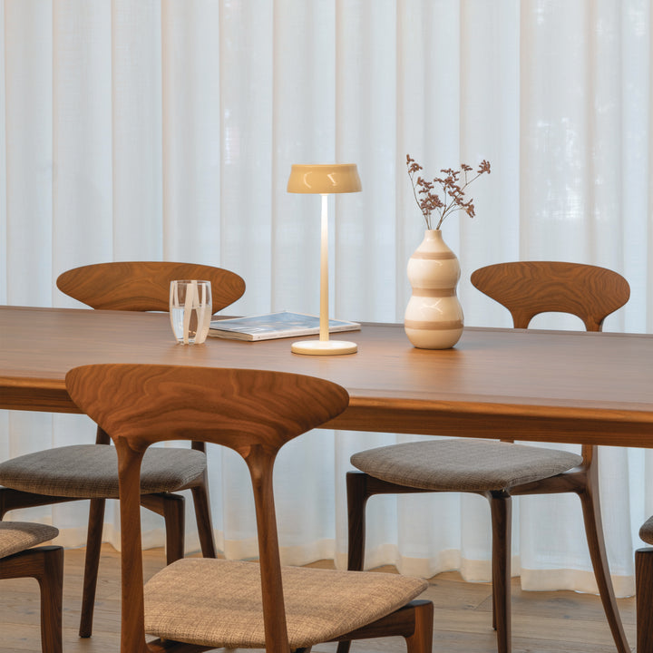 Sister Light Wi-Fi Table Lamp Standard / Ivory