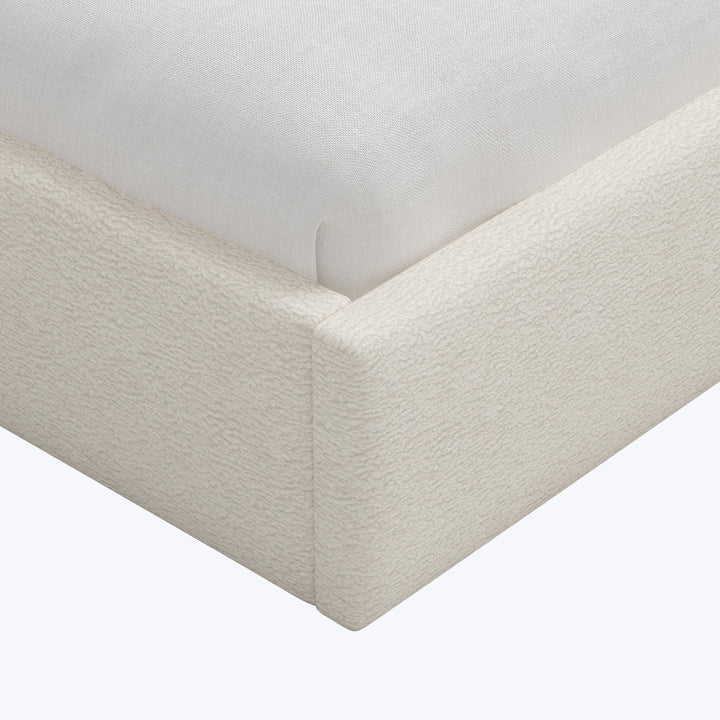 Hayes Platform Bed California King / Sherpa Natural