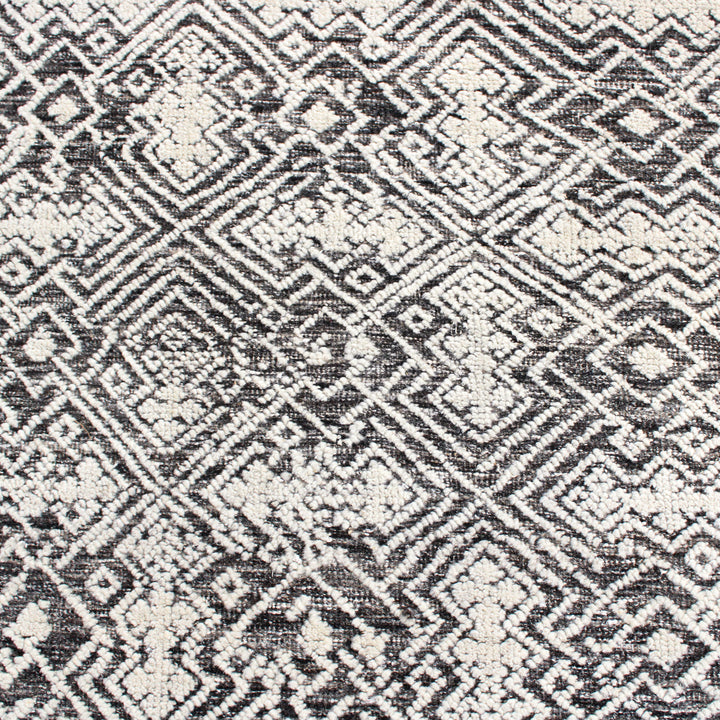 Ivory Black Traditional Wool Rug - 9'1" x 12'