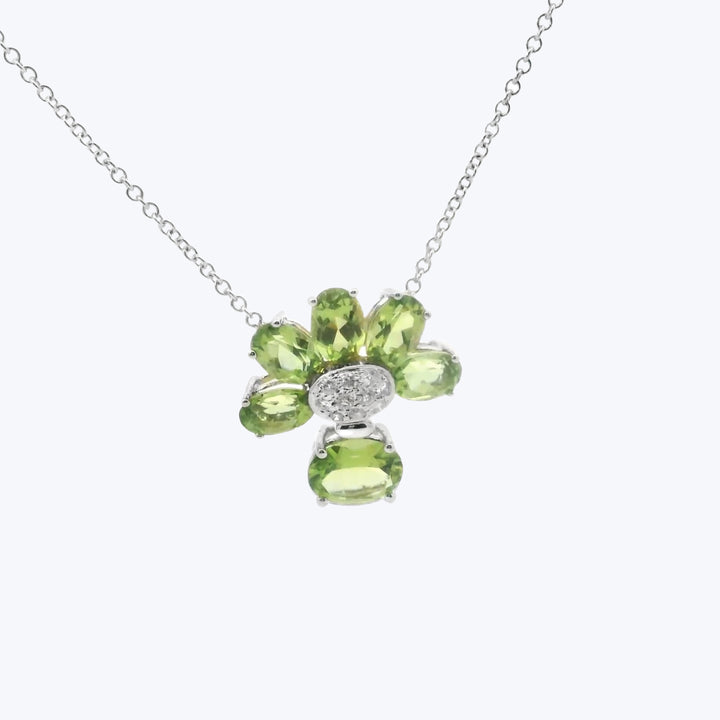 18KWG Peridot and Diamond Flower Pendant, P: 5.00 cts. D: 0.11 ct.