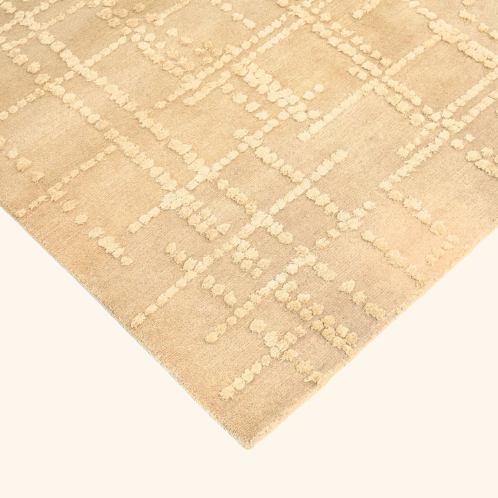 Wheat Textured Wool Silk Blend Rug - 8' x 10'