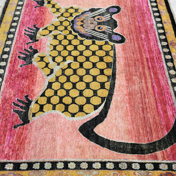 Pink Alchemy Traditional Silk Wool Blend Rug - 6'1" x 4'7"