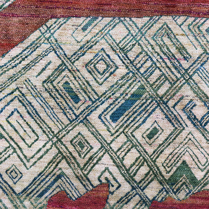 Red Alchemy Traditional Silk Wool Blend Rug - 6' x 5'