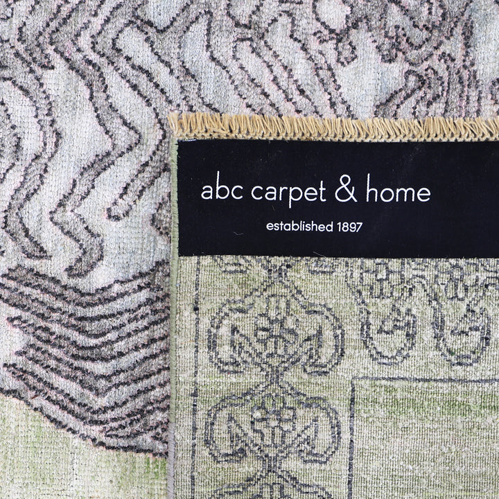 Sage Alchemy Traditional Silk Wool Blend Rug - 5'10" x 5'2"