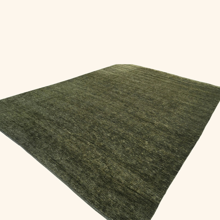 Solid Wool Silk Blend Rug - 10' x 14' Green