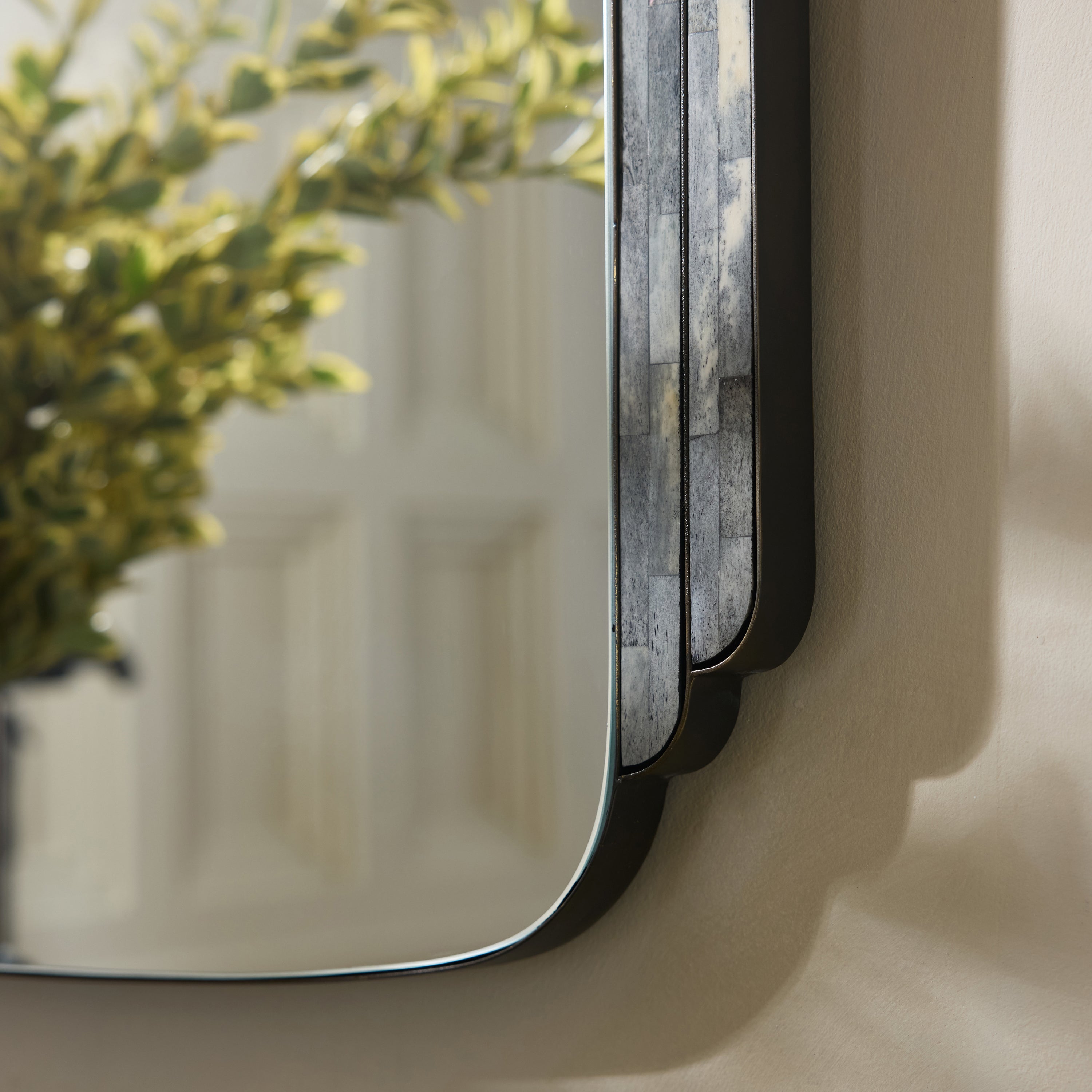 Arteriors Iyla Mirror - Thumbnail 3