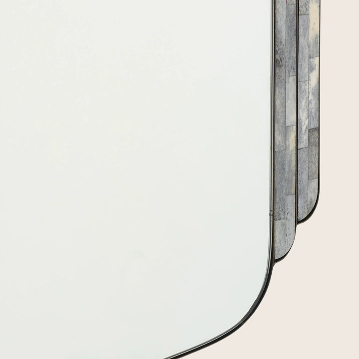 Iyla Mirror