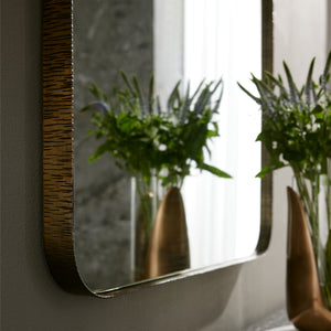 Ayers Mirror - hover