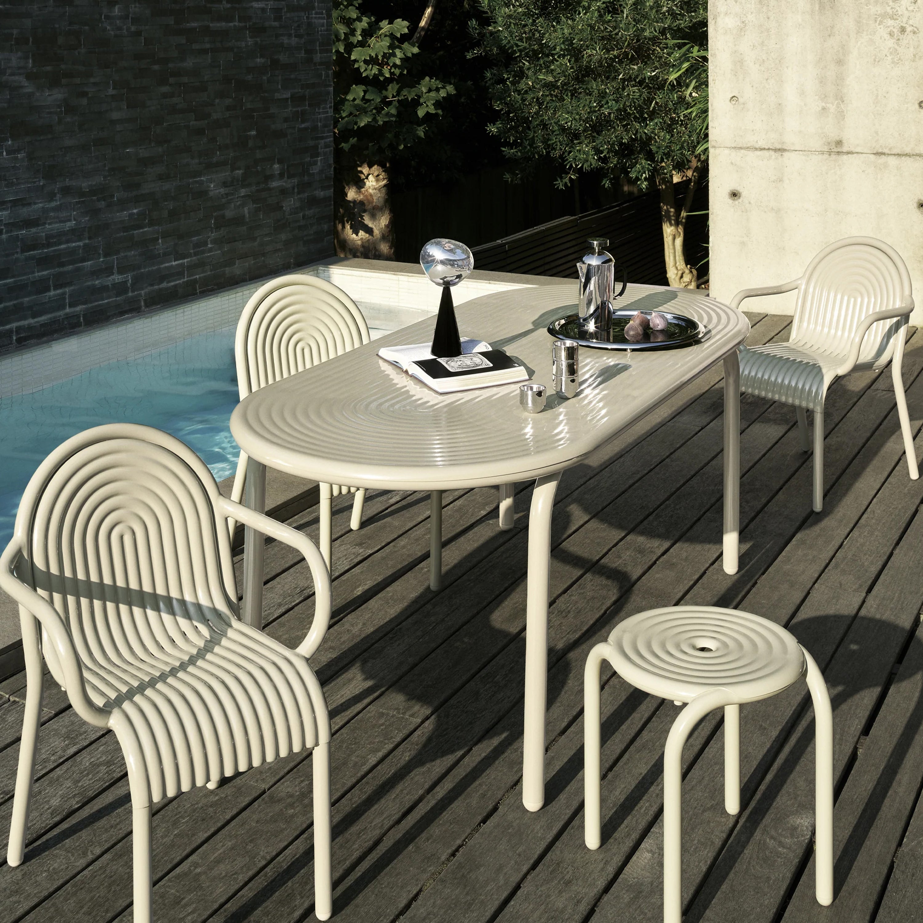 Groove Outdoor Stool - Thumbnail 4