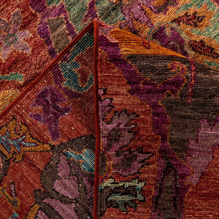 Red Soluna Traditional Wool Rug - 5'8" x 8'