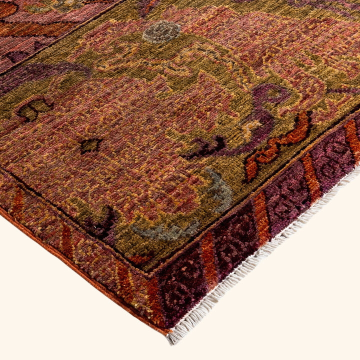 Pink Soluna Traditional Wool Rug - 6'1" x 9'1"