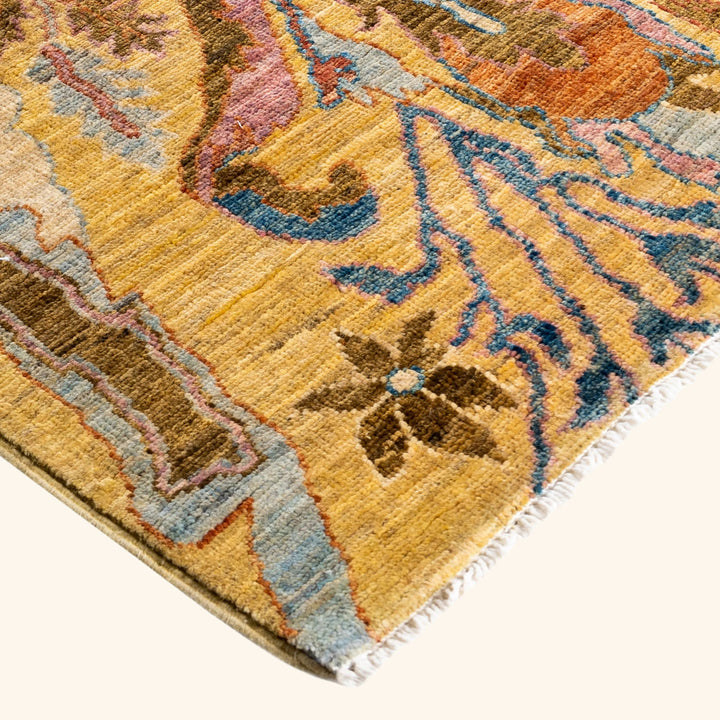 Yellow Soluna Traditional Wool Rug - 5'10" x 8'10"