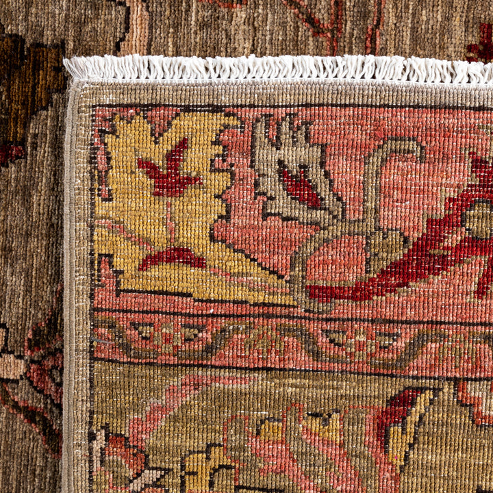 Green Soluna Traditional Wool Rug - 9'2" x 11'10"
