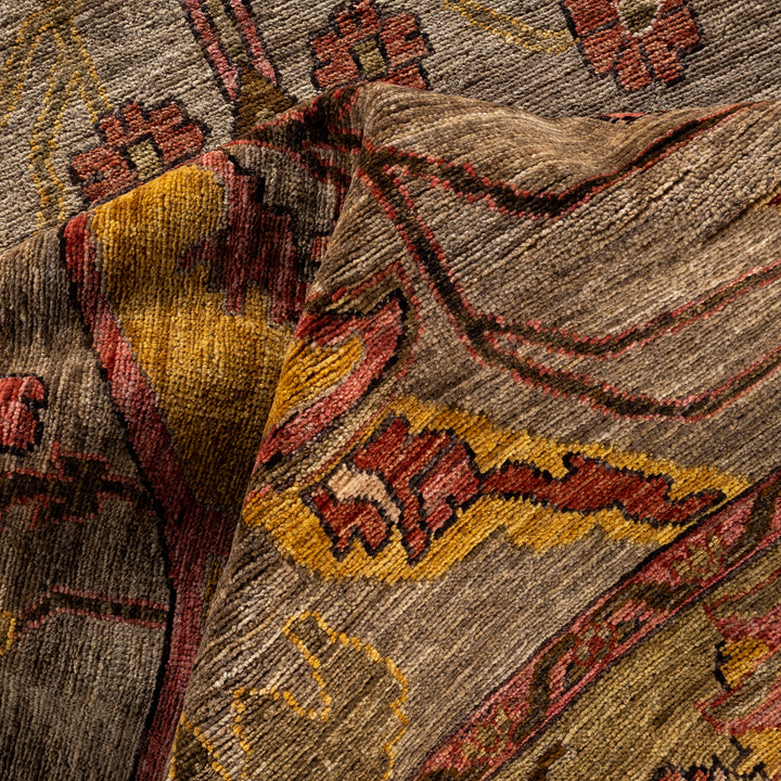 Green Soluna Traditional Wool Rug - 9'2" x 11'10"
