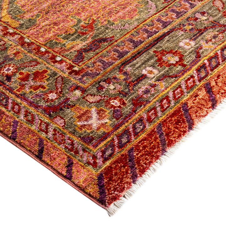 Pink Soluna Traditional Wool Rug - 8'2" x 10'1"