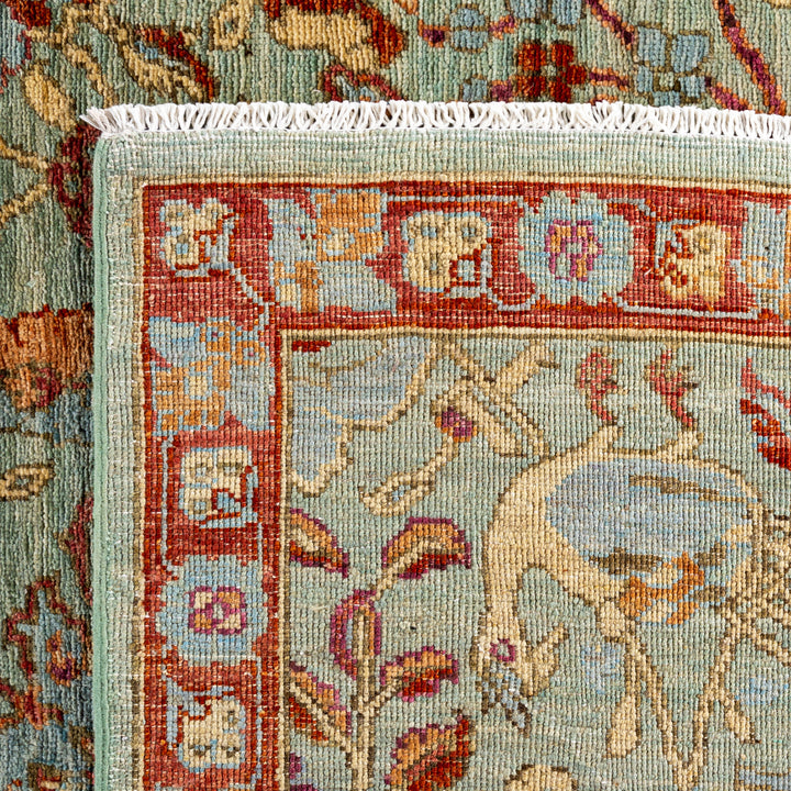 Green Soluna Traditional Wool Rug - 5'8" x 8'