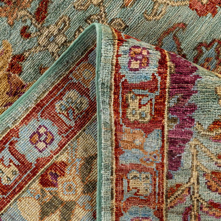 Green Soluna Traditional Wool Rug - 5'8" x 8'