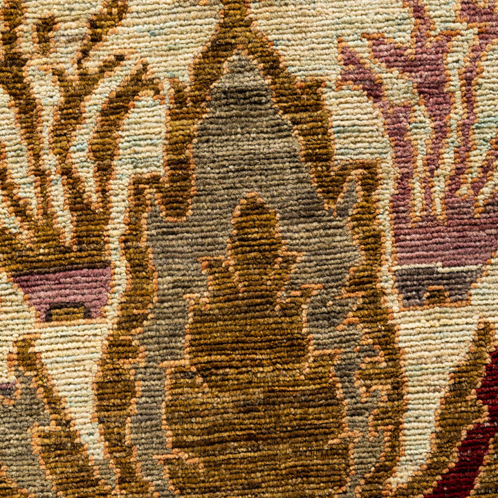 Ivory Soluna Traditional Wool Rug - 6' x 9'7"