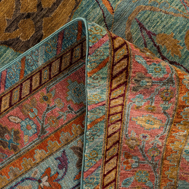 Green Soluna Traditional Wool Rug - 9'3" x 12'3"