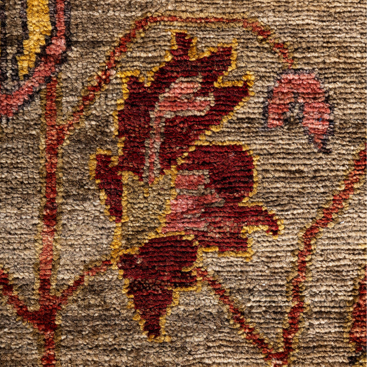 Green Soluna Traditional Wool Rug - 8' x 9'11"