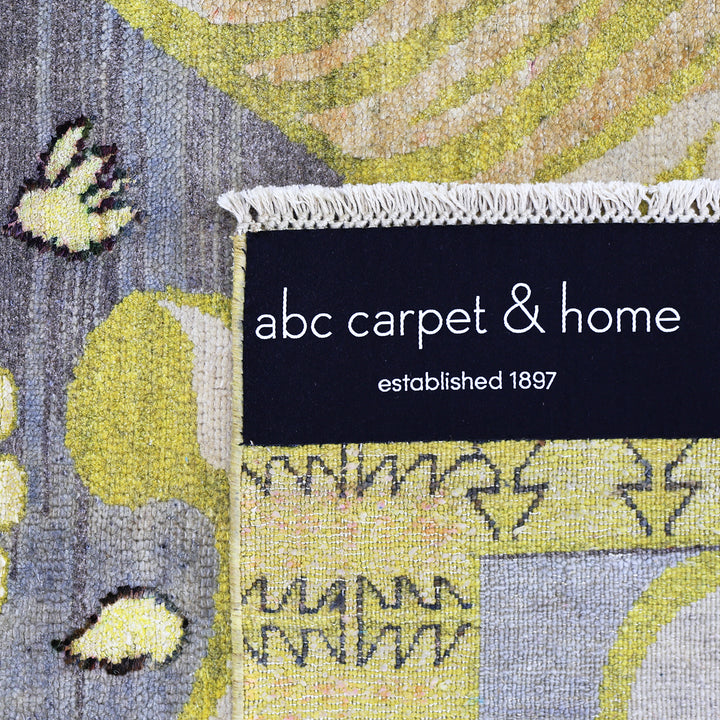 Yellow Alchemy Traditional Silk Wool Blend Rug - 3'11" x 6'3"