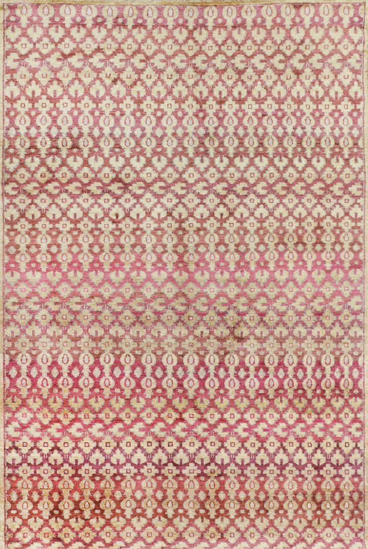 Red Aura Contemporary Saree Silk Rug