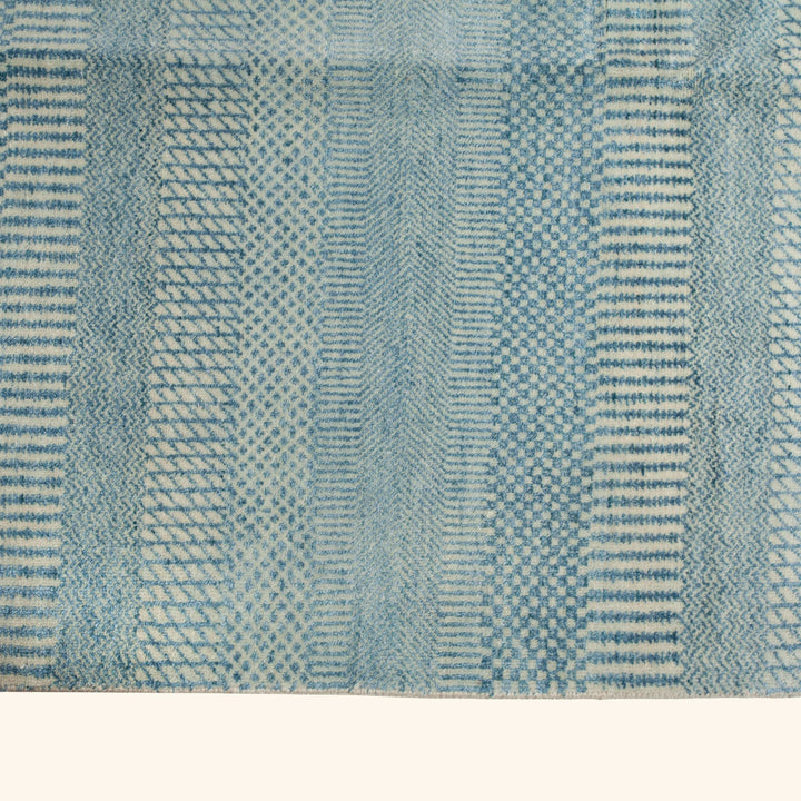 Transitional Wool Art Silk Blend Rug - 8' x 10'1"