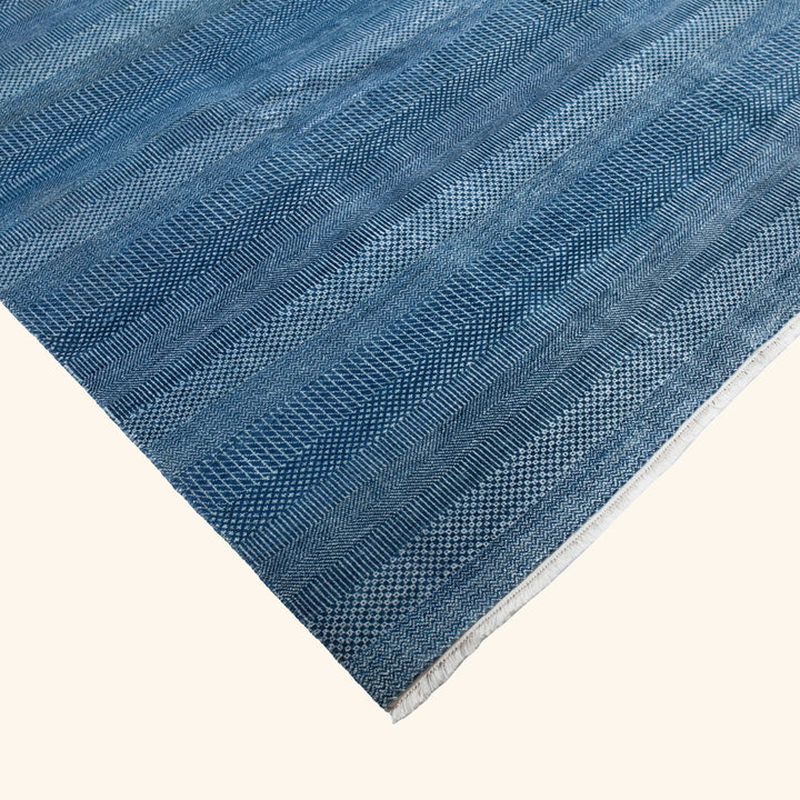 Transitional Wool Art Silk Blend Rug - 7'8" x 9'10"