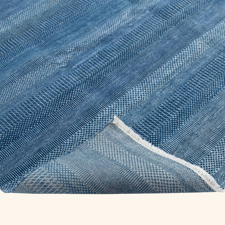 Transitional Wool Art Silk Blend Rug - 7'8" x 9'10"