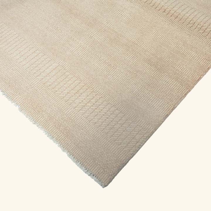 Transitional Wool Art Silk Blend Rug - 4'2" x 6'1"