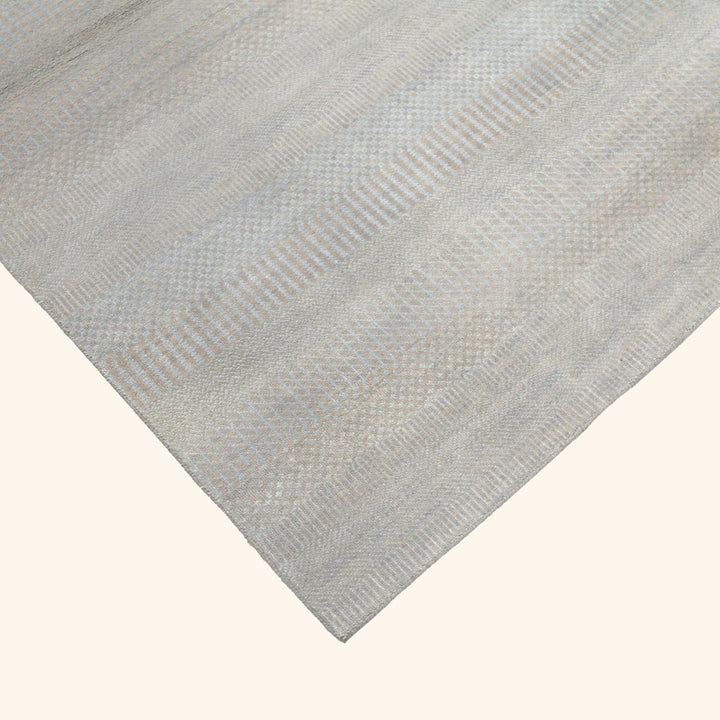Transitional Wool Art Silk Blend Rug - 4' x 6'1"