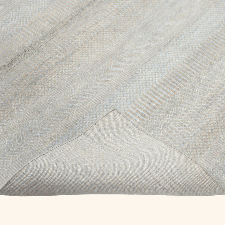Transitional Wool Art Silk Blend Rug - 4' x 6'1"