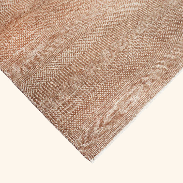 Transitional Wool Art Silk Blend Rug - 4'1" x 6'4"
