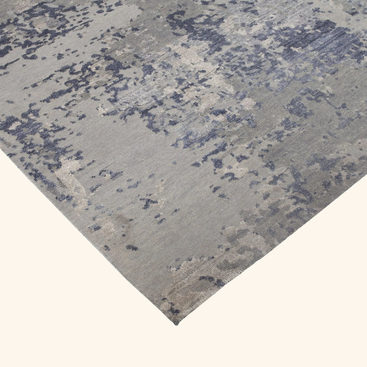 Transitional Wool Art Silk Blend Rug - 4'2" x 6'4"