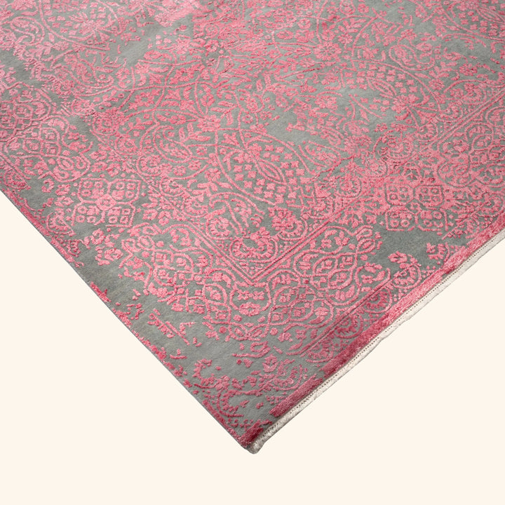 Transitional Wool Art Silk Blend Rug - 7'10" x 10'3"