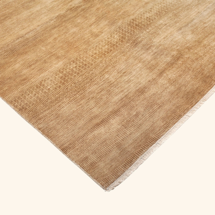 Transitional Wool Art Silk Blend Rug - 5'10" x 9'2"