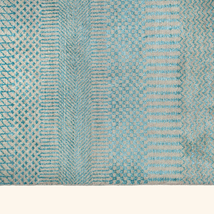 Transitional Wool Art Silk Blend Rug - 4'1" x 6'