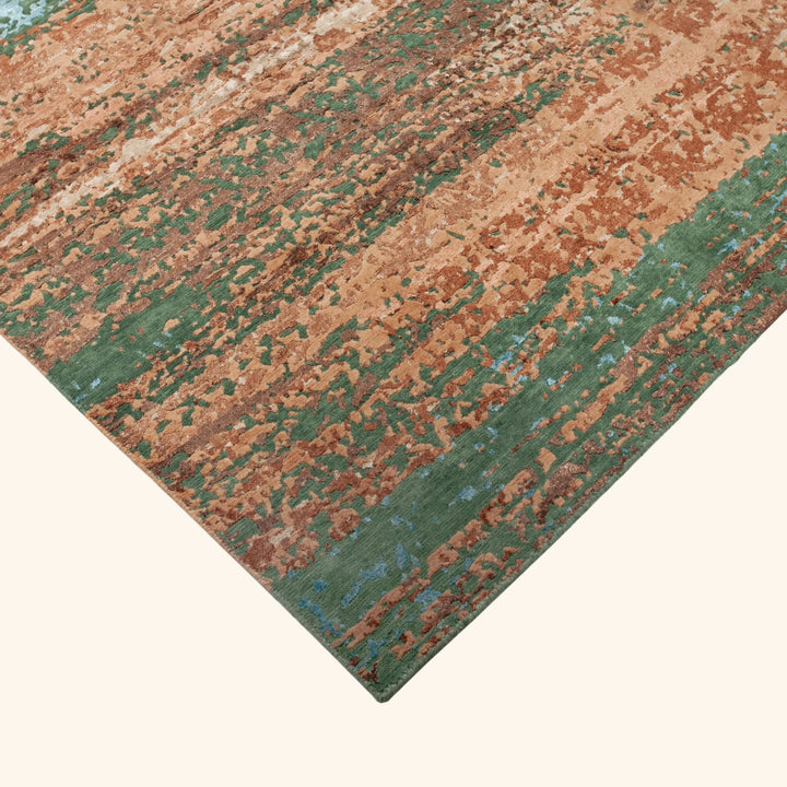 Transitional Wool Art Silk Blend Rug - 7'10" x 10'4"