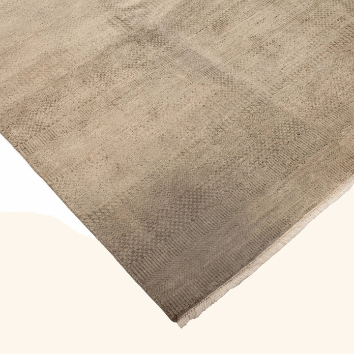 Transitional Wool Art Silk Blend Rug - 7'10" x 10'4"